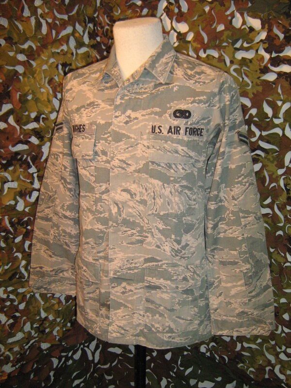 Camicia Camouflage BDU DSCP Official Air Force Garment BDU Utility Airforce Aviazione Statunitense 50% Nylon 50% Cotone Chiusura principale a bottone